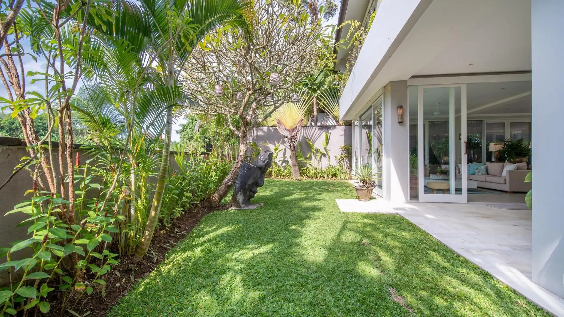 Villa Sunsara 4 - Enchanting 4Br Villa In A Great Location Canggu  0*, Canggu (Bali)